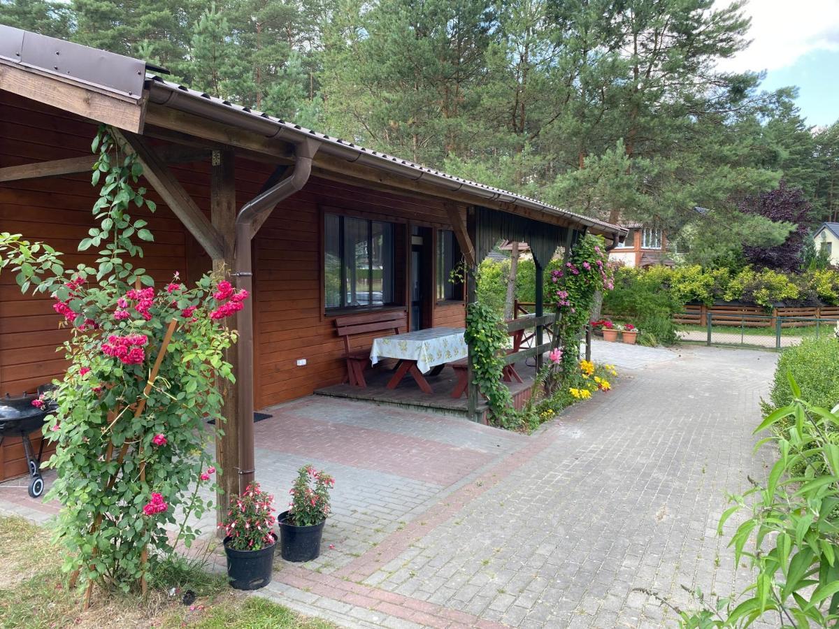Domek Letniskowy Nad Jeziorem Wiejskim Lakie Exterior photo
