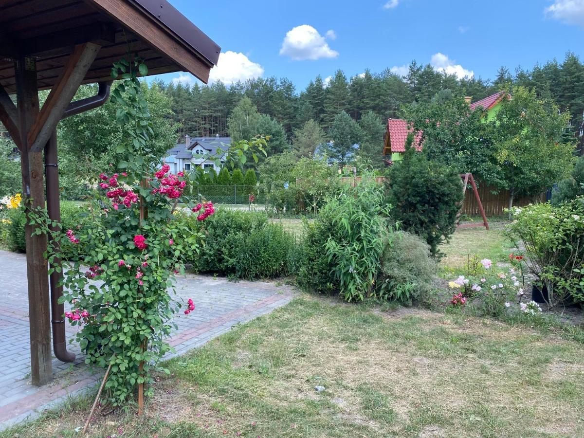 Domek Letniskowy Nad Jeziorem Wiejskim Lakie Exterior photo